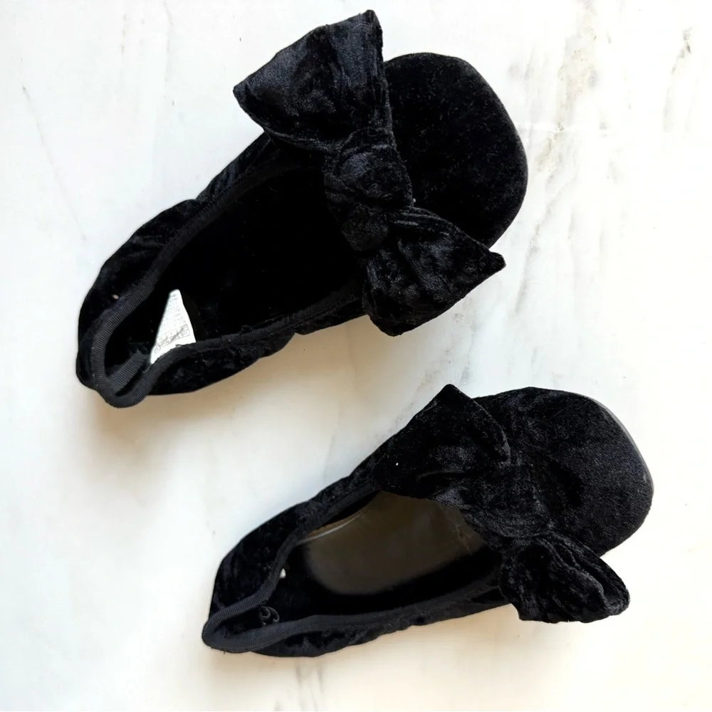 GAP Dress Shoes Ballet Flat BIG GIRLS Black Bow Velvet Holidays Christmas Size 5
